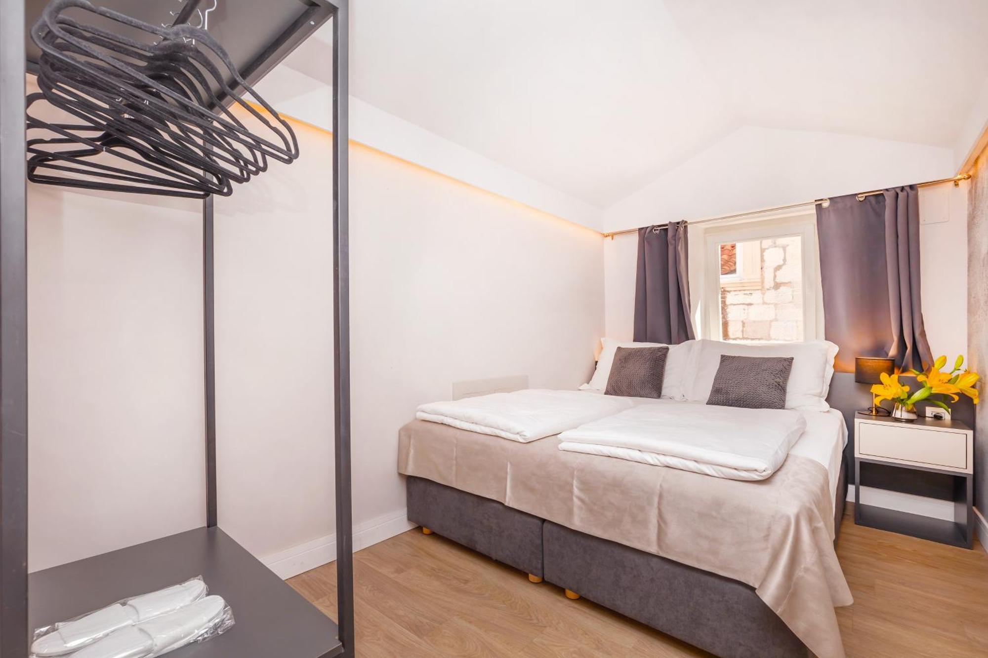Old Town L Apartment Дубровник Екстер'єр фото